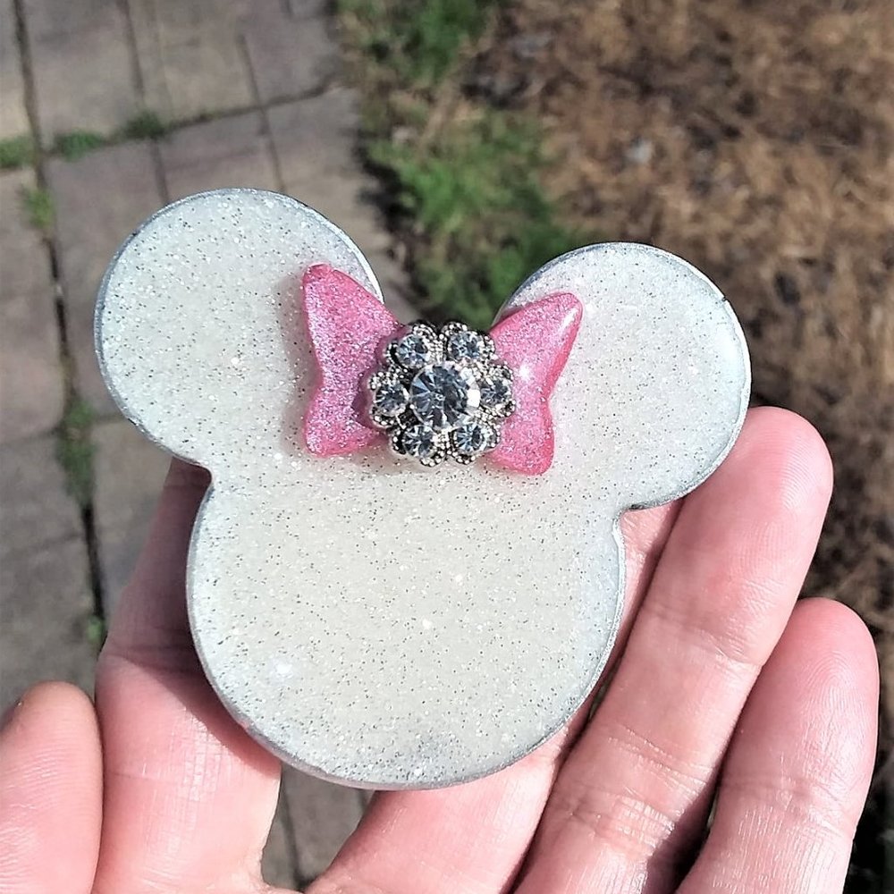 Minnie Mouse Phone Grip
